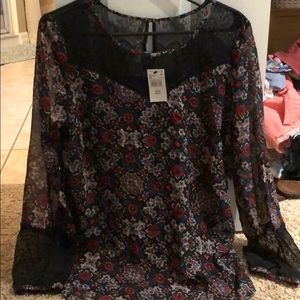 Maternity shirt stylish with the black lace size M